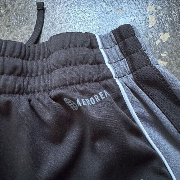 Adidas 100% Polyester Shorts Kids Youth Size Large Black Color Elastic Waist - Picture 12 of 12